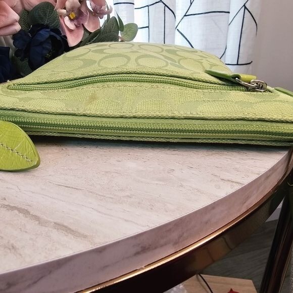 Vintage Coach Lime Green Swingpack Messenger Crossbody Bag eBay