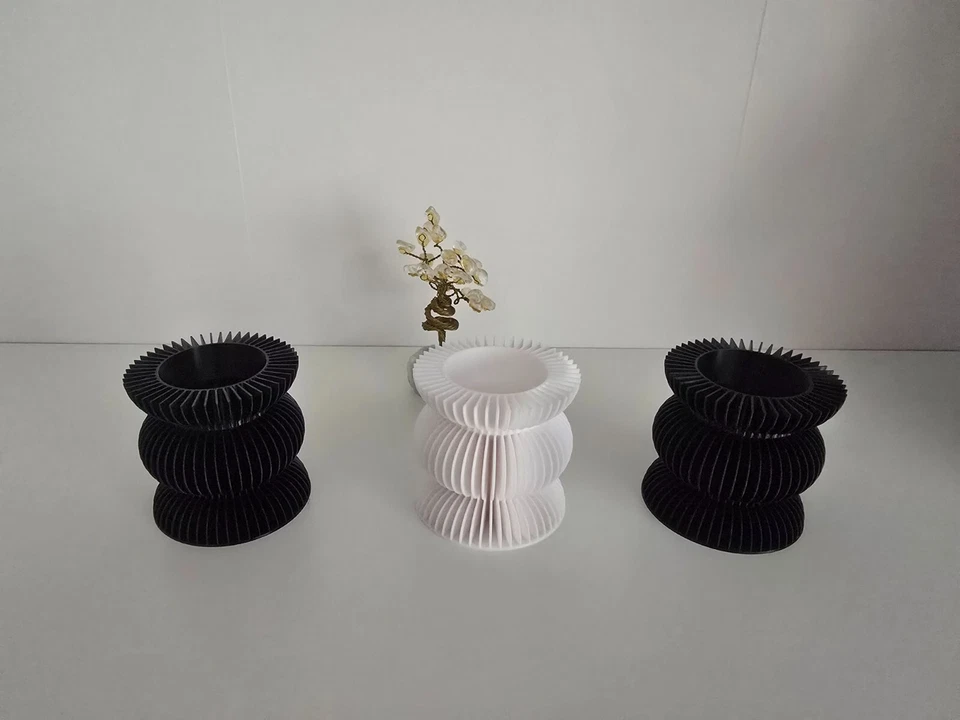 Juego de 3 Candelabros Tealight - Elegante Combo Blanco, Negro y Blanco-Negro - Foto 2 de 4