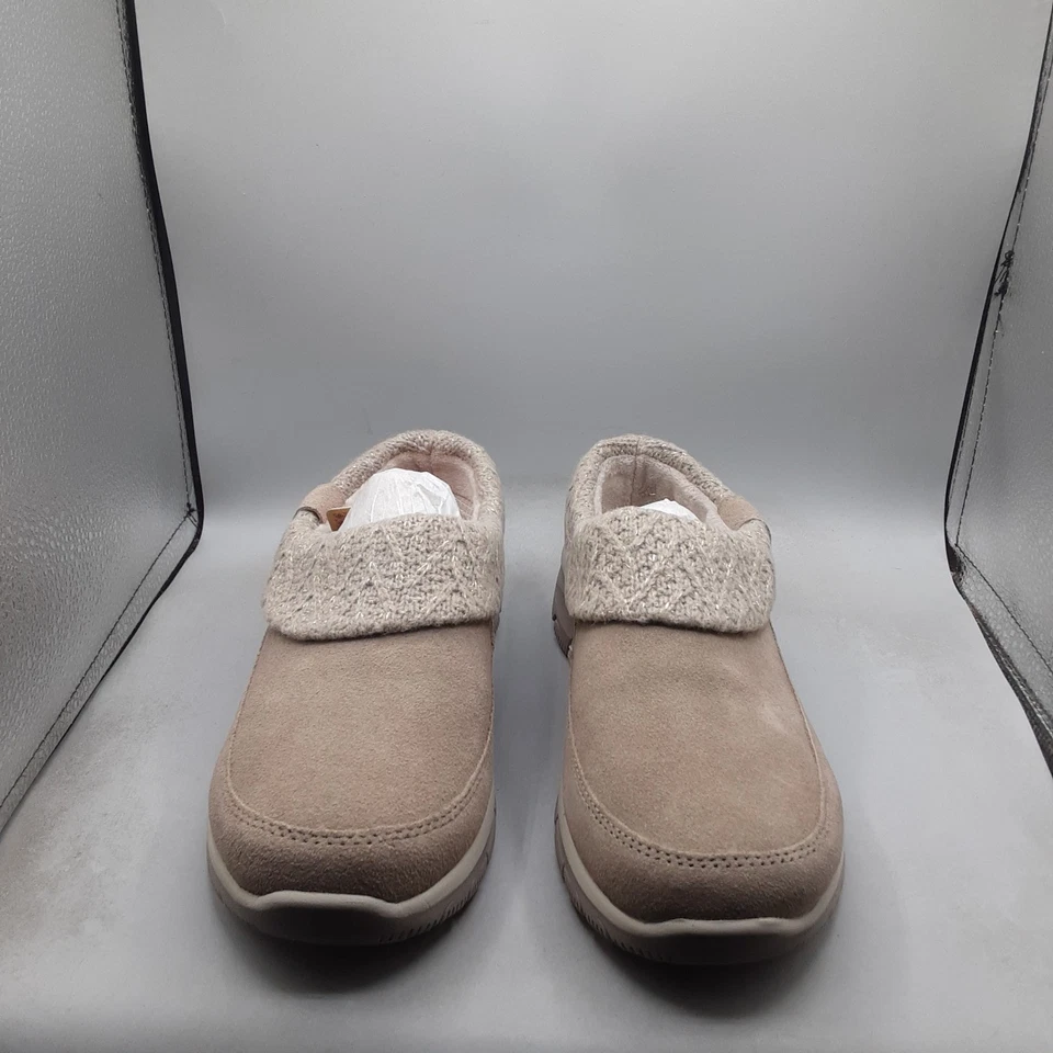 Tamancos femininos Skechers Easy Going Full Bloom 7W camurça acastanhada A204 - Imagem 2 de 4