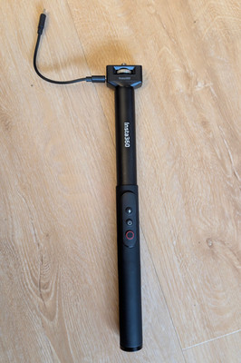 Insta360 Power Invisible Selfie-Stick mit integriertem Kamera-Ladegerät 4500mah