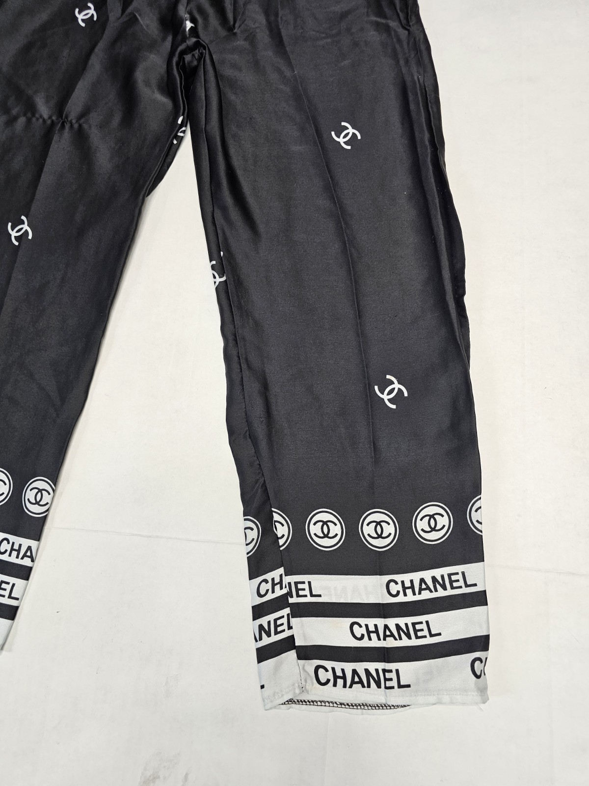 Chanel Pajamas Set Women's Size Small 2pc  thumbnail 3