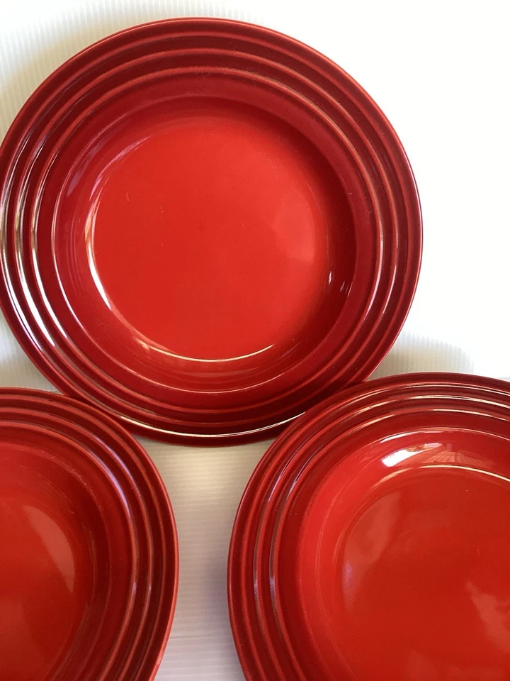 Juego de 5 cuencos de sopa/pasta con borde rojo Le Creuset de 10" - repuesto Foto 3 de 4