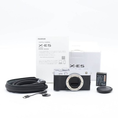 Shutter count 1564 FUJIFILM X-E5 Body Siler