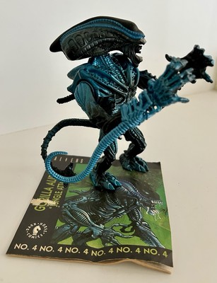 1992 Gorilla Alien w/Face Hugger  & Comic Book  Jungle Attack  - Loose - Kenner