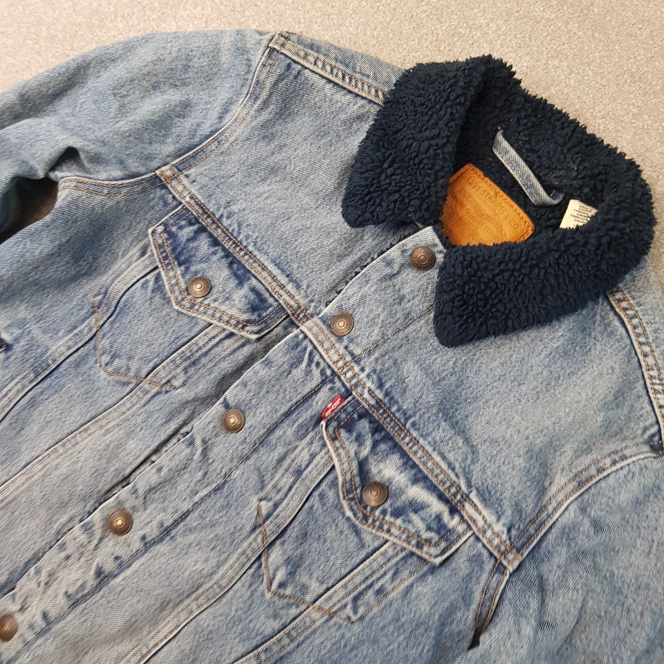 Levi's Trucker Type 3, photo 2 of 5