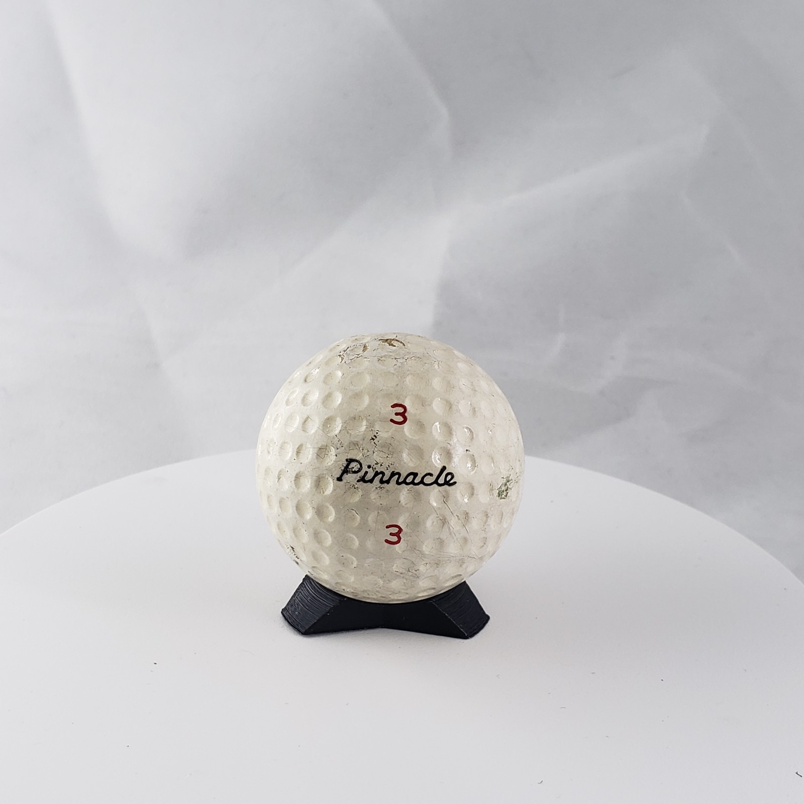 Pinnacle Acushnet - Vintage Logo Golf Ball - Collectable / Rare
