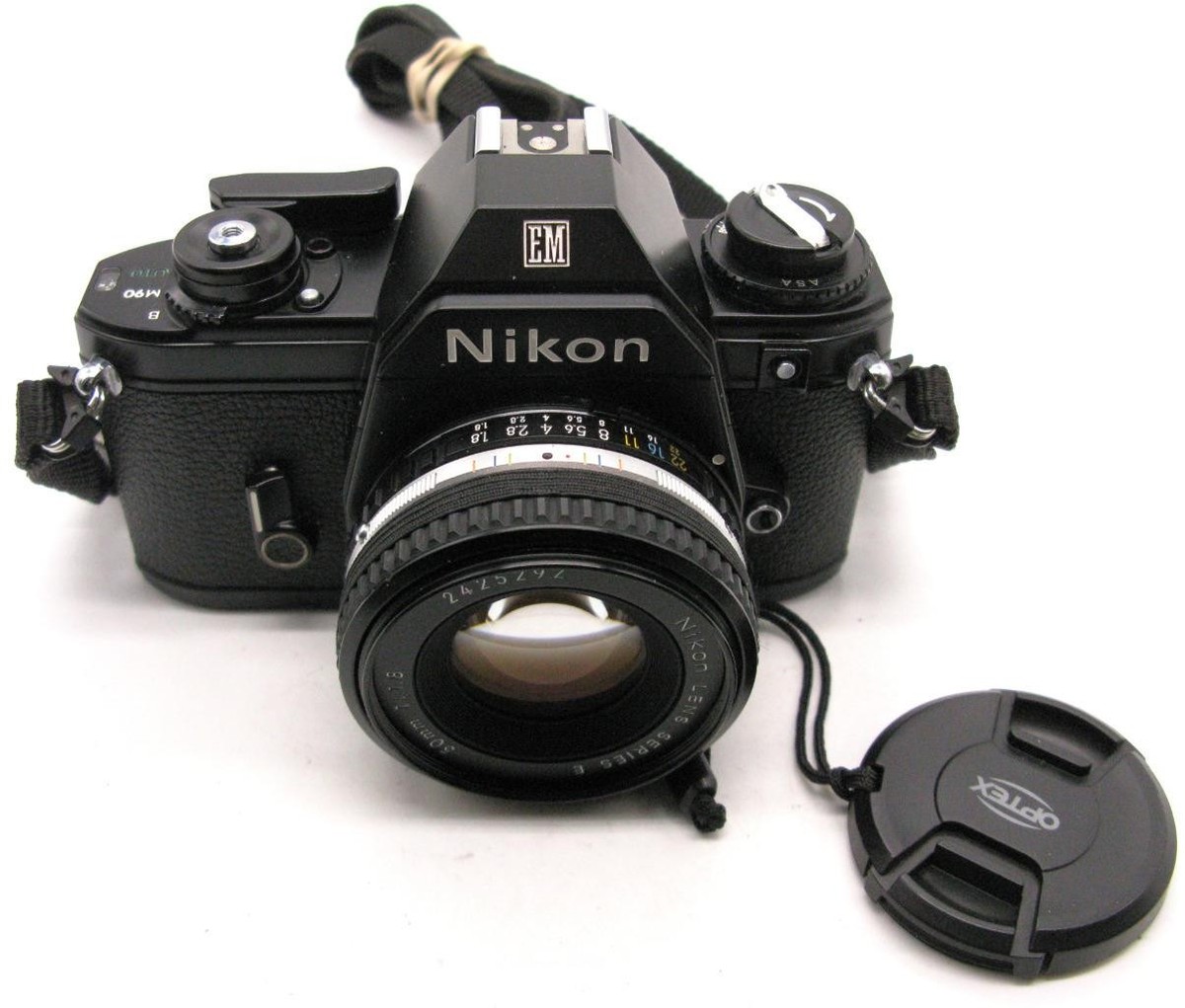 used品】Nikon EM NIKKOR 50mm 1:1.8 一眼レフフィルムカメラ