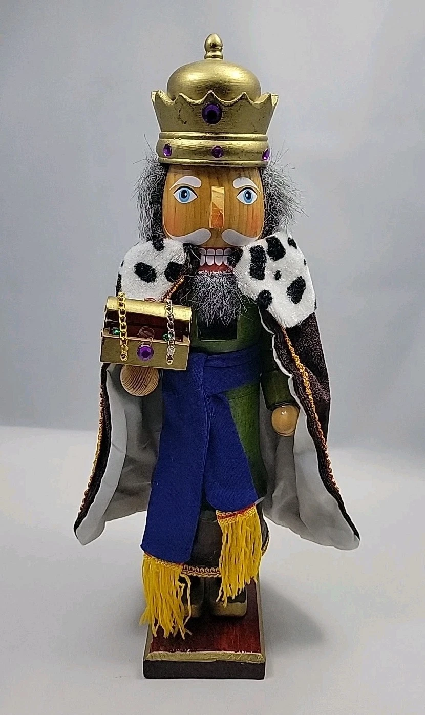 KING WITH CHEST 15" TALL DELUXE WOODEN NUTCRACKER TIMELESS TREASURES