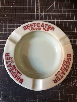 Vintage Beefeater Gin Pub Aschenbecher - Ideal für eine Männerhöhle oder Outdoor Bar