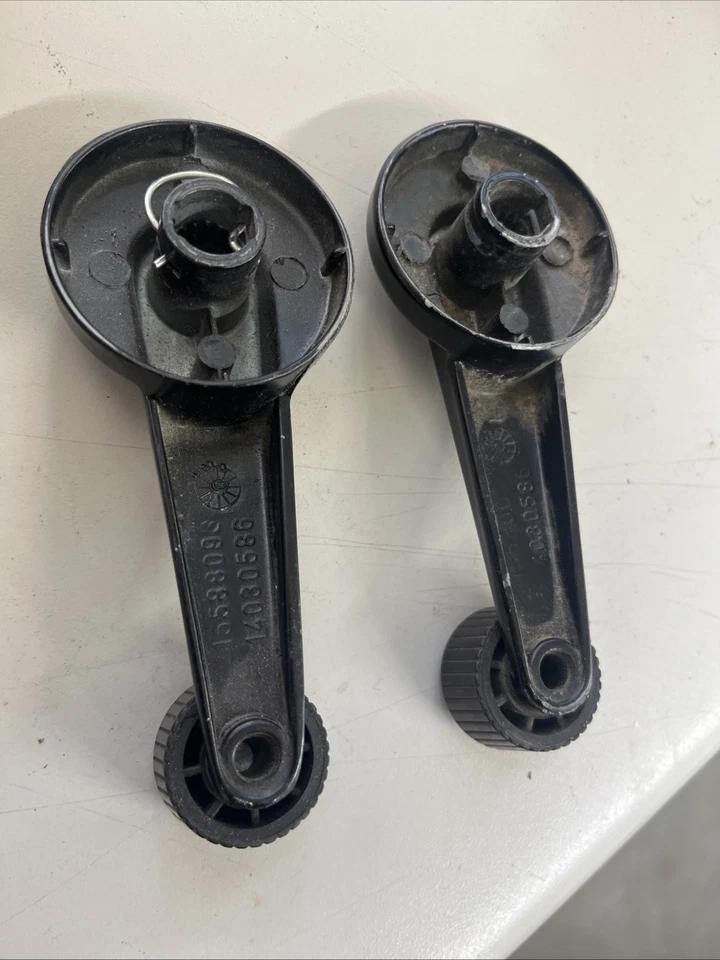 1985-2005 GMC Safari & Astro Factory OEM conjunto de manivela de janela preto 15588093 - Imagem 2 de 4