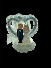Wedding Cake Topper Hearts Bride and Groom Porcelain Figures Blonde Vintage