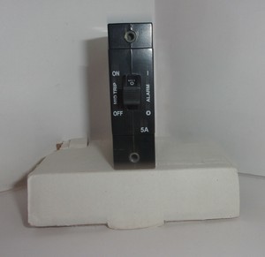 CBI D2ALX20039 1 POLE 5 AMP 80 VOLT CIRCUIT BREAKER NEW IN BOX