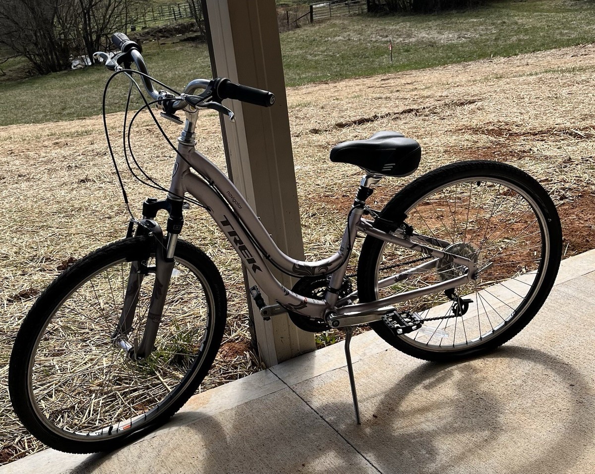 Trek Multitrack 7000 Wsd Trek 7000 Hybrid Womens Bike Trek 7300