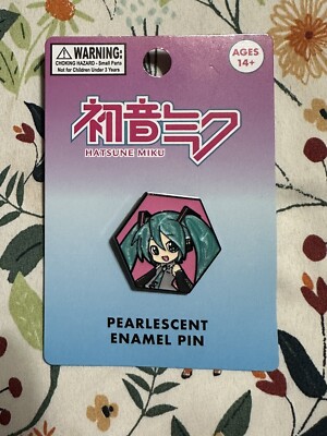 Hatsune Miku Pearlescent Enamel Pin