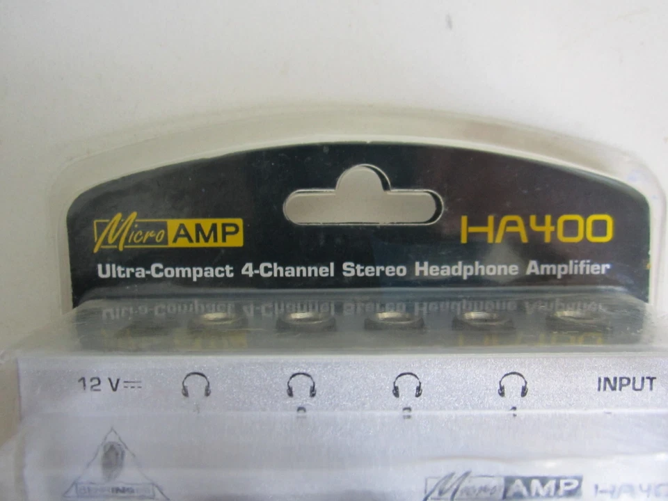 Behringer MicroAMP HA400 ultra-compact 4-channel stereo headphone amplifier - Image 3 of 4