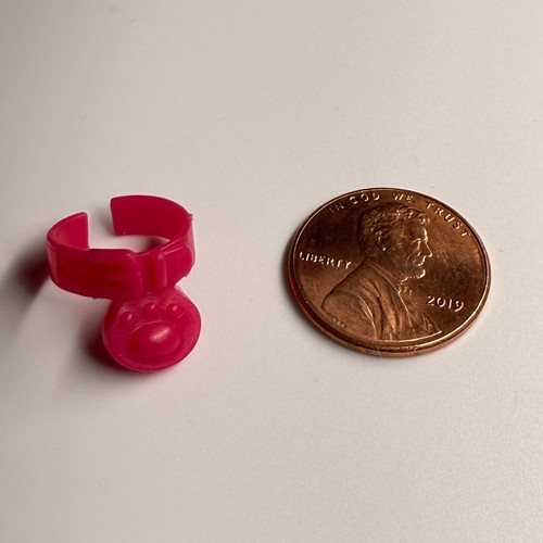 Authentic Littlest Pet Shop LPS Original Accessories Red Paw Print Collar - Picture 2 of 2