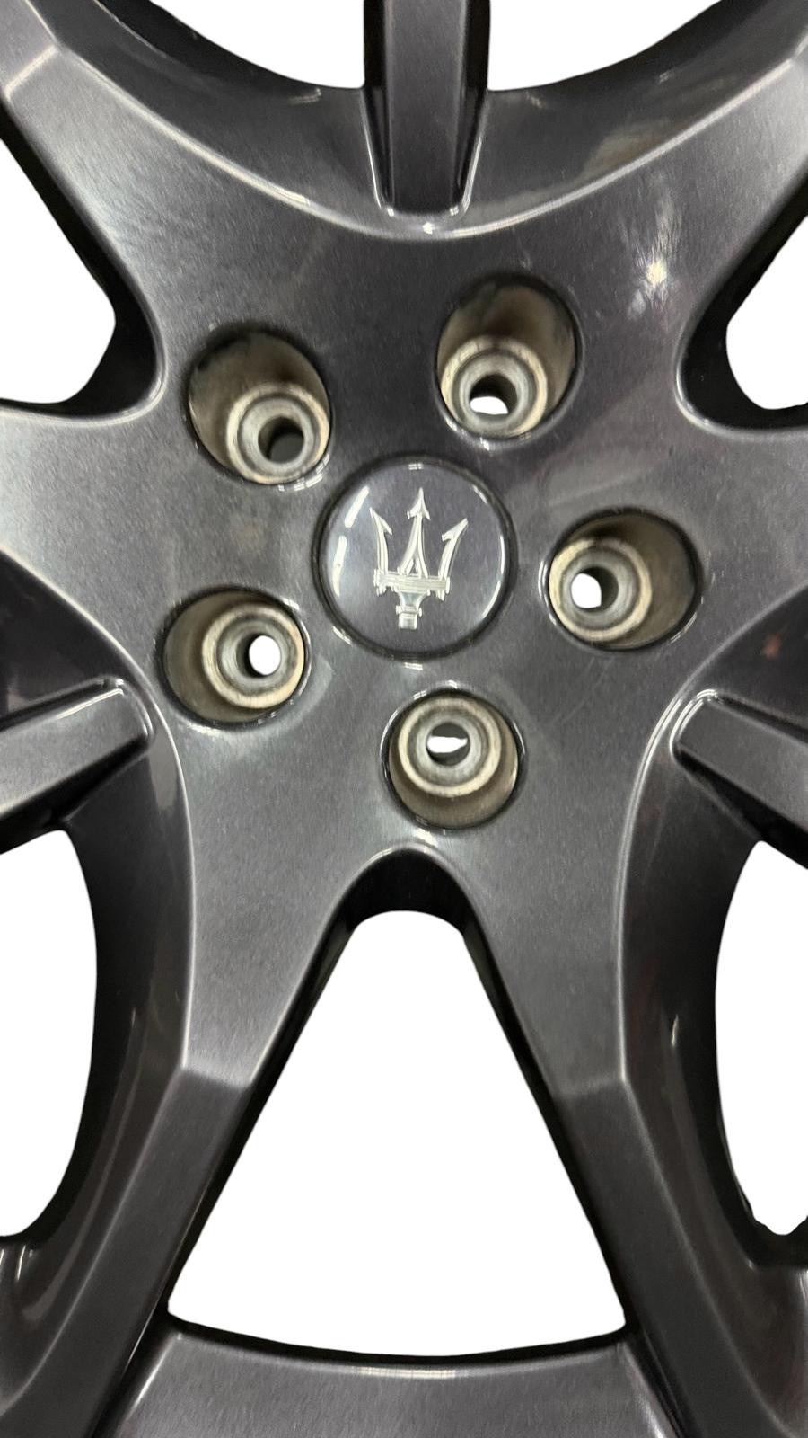 2016 Maserati 8.5 x 20 20" Wheel Rim Front 84072400 OEM