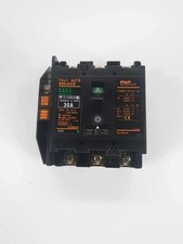 Fuji Electric EA33 30A 3-Pole Circuit Breaker, 500VAC 30Amp W/Alarm Switch