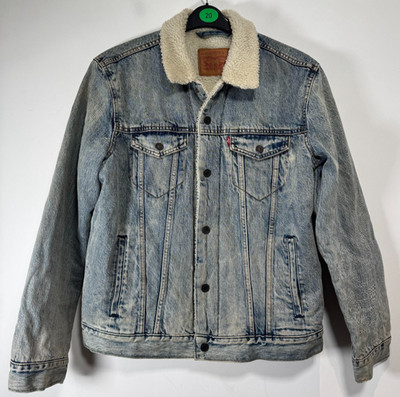 Levi's Type 3 Sherpa Trucker Jacke Herren mittelblau Denim Jeans warm Knopfleiste