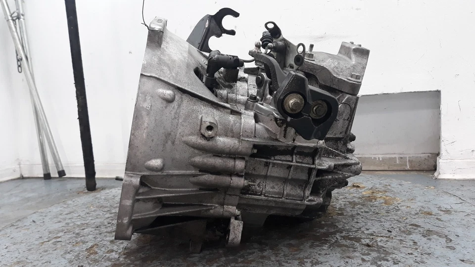 6G9R7002TF GETRIEBE / 6G9R7002TF / 1571266 FÜR FORD GALAXY CA1 TREND - Image 2 of 4