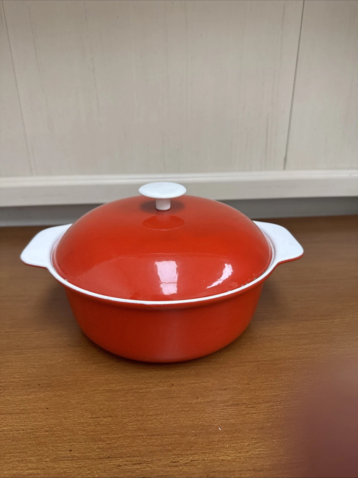 Vintage 1950s Red White Prizer Ware 1.5qt Cast Iron Enamel Pot Lid Dutch Oven