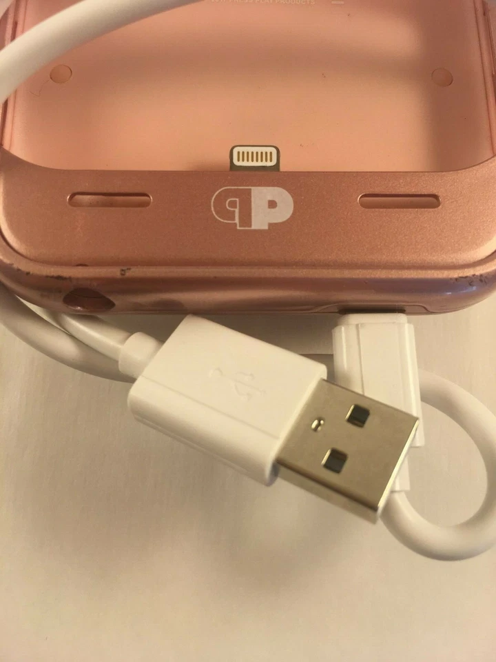 Estuche de carga de batería extendida Press Play Venue oro rosa iPhone Foto 3 de 4