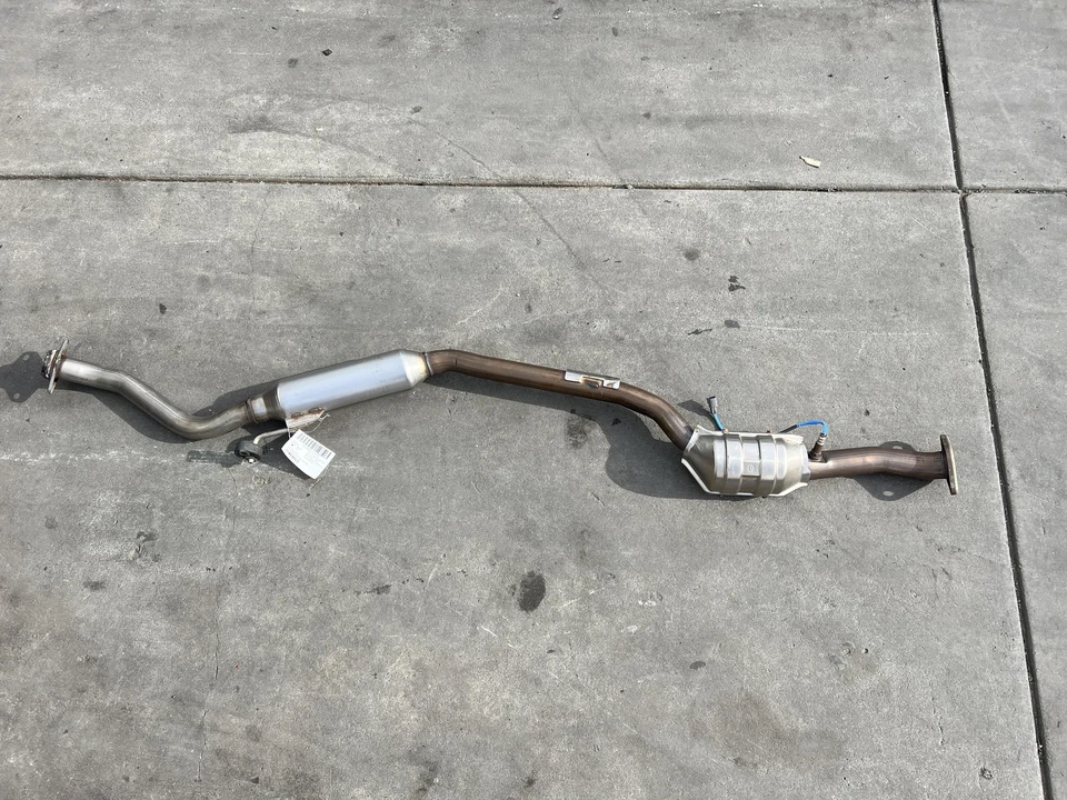 2019 2020 2021 2022 Mazda MX-5 Miata Exhaust  & Pipe Assembly - Image 2 of 4