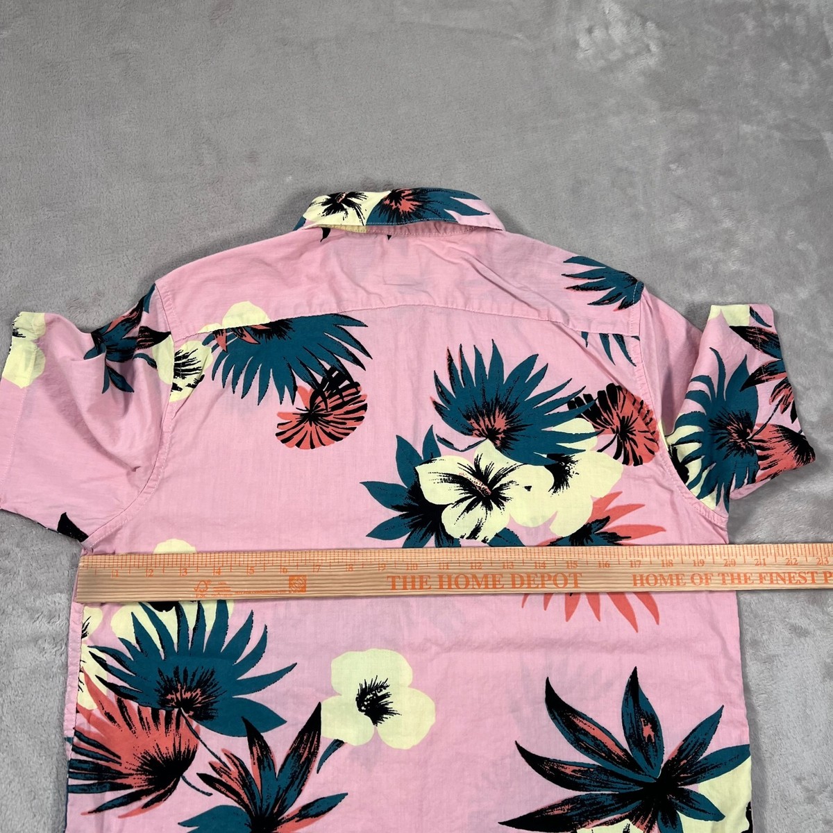 RVCA Shirt Mens Small Pink Floral Regular Fit Short Sleeve RVCA Shirt Mens Small Pink Floral Regular Fit Short Sleeve