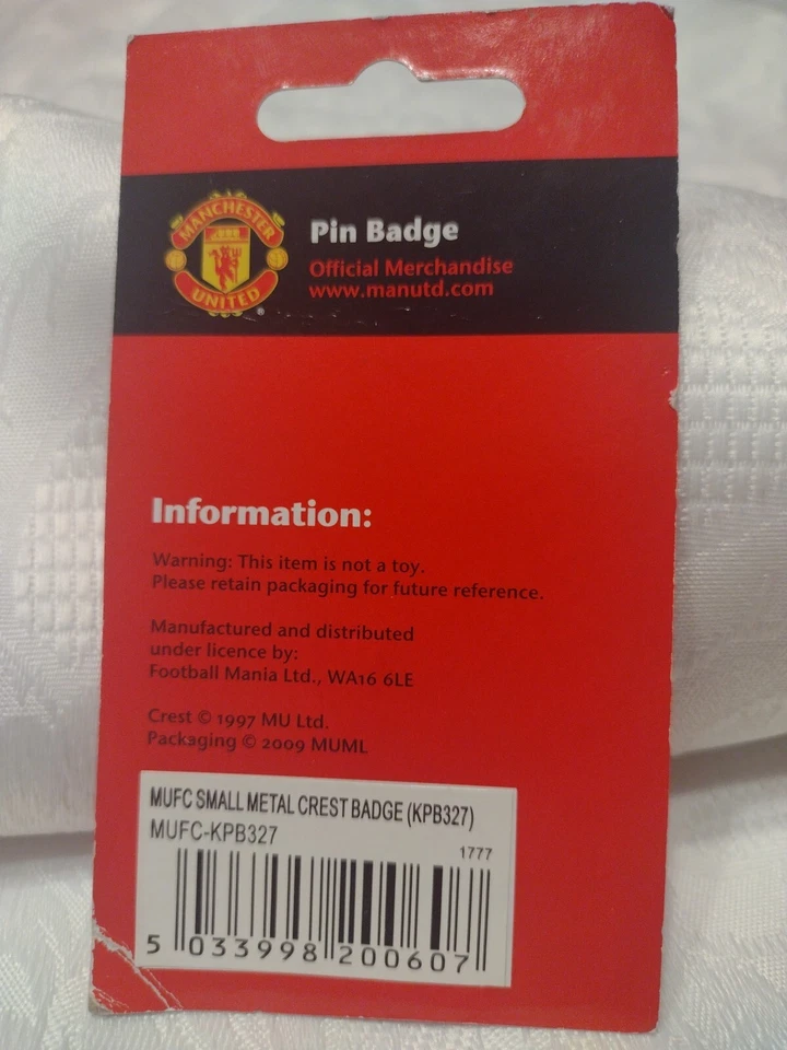 Manchester United Officially Licensed Pin Badge Sealed in Package - Image 2 of 4