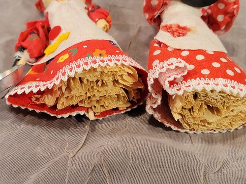 Lot 2 Handmade Corn Husk Doll Kitchen Mice Women w/ Red Dresses Cooking Pans 4" - Picture 4 of 13