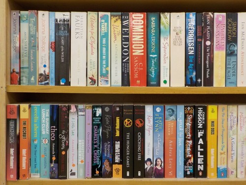60 Fiction Books Bundle Very Good Condition Paperback Novels Job Lot Wholesale - Picture 7 of 8