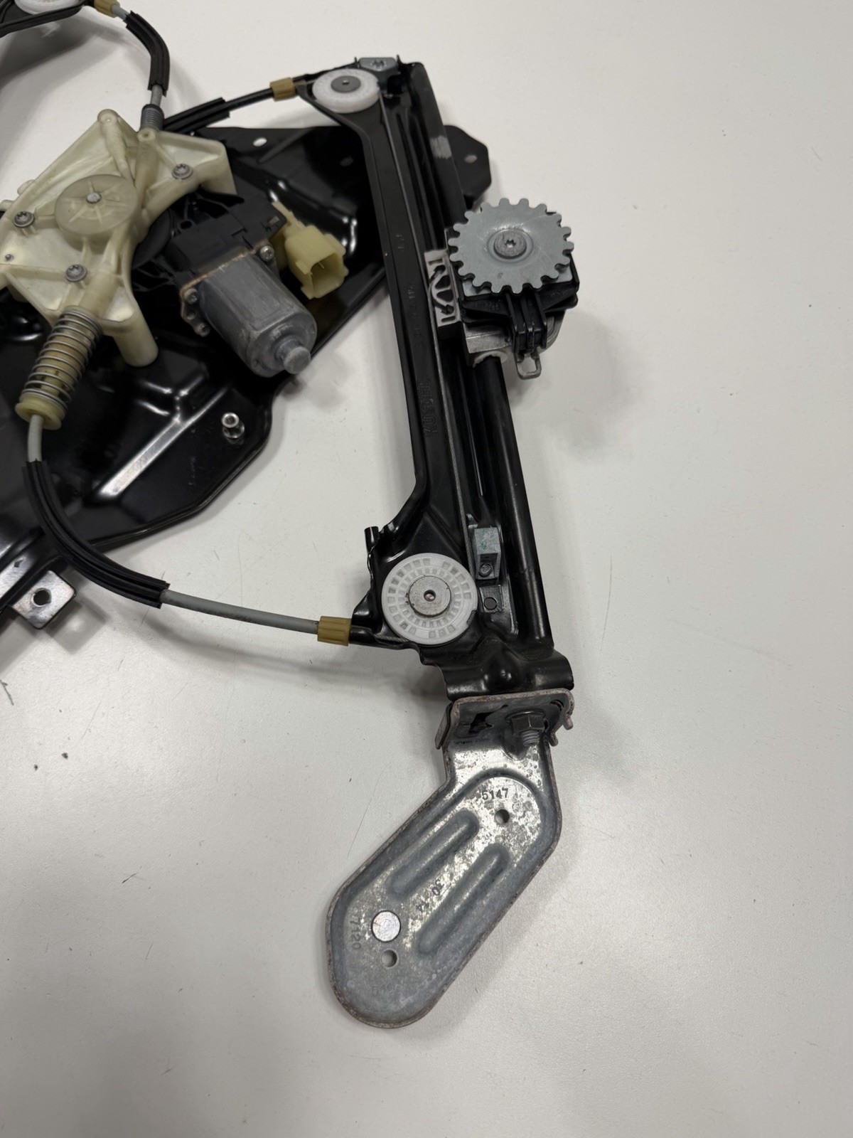 Maserati Ghibli 2014-2022 Rear Right Window regulator