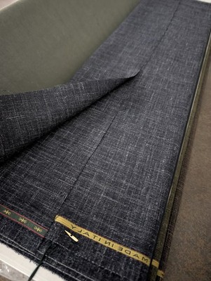 Loro Piana Summertime 71% Wool 15% Silk 14% Linen, 250gm Fabric Stoff 2.5m