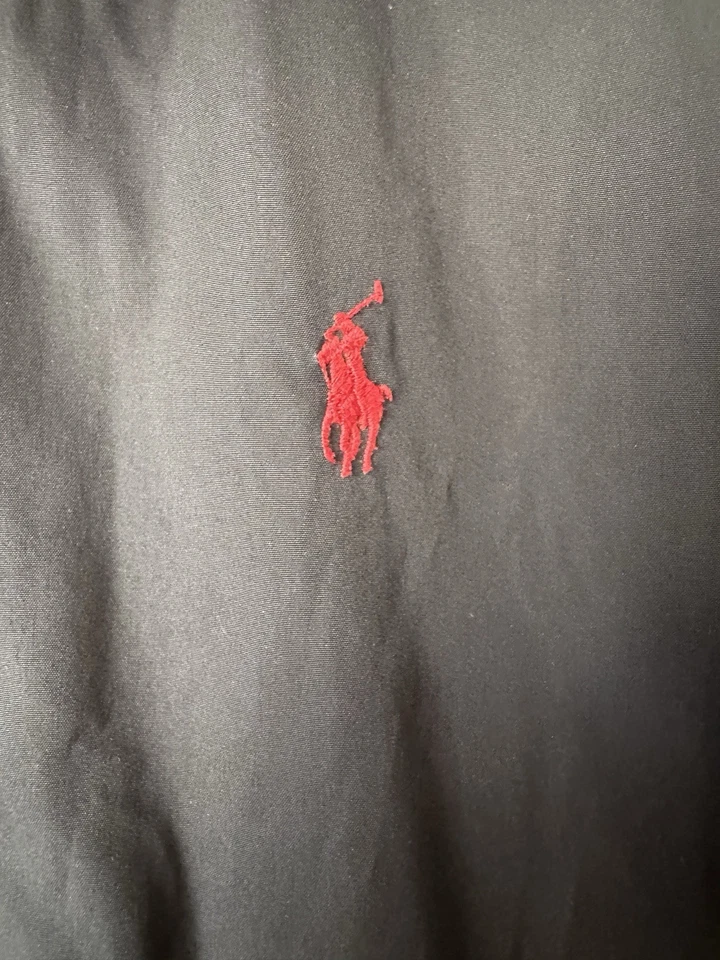 Chaqueta para hombre Polo Ralph Lauren M negra forrada de lana con cremallera capucha roja pony Foto 2 de 4