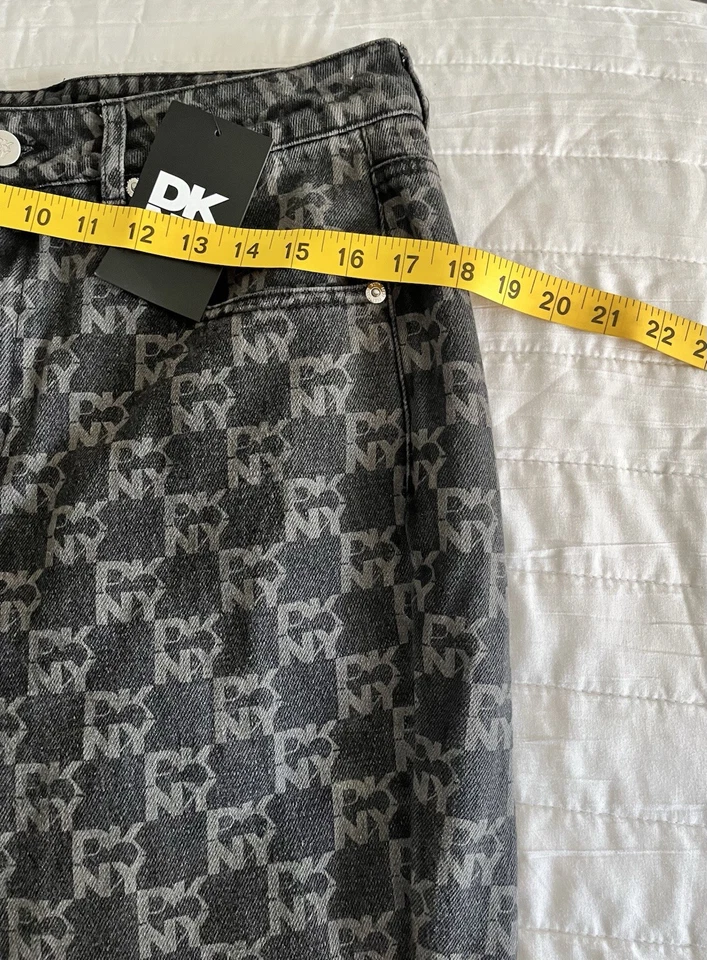 Pantalones de mezclilla de pierna recta con estampado de logotipo gris oscuro talla 8 DKNY para mujer nuevos con etiquetas Foto 2 de 4