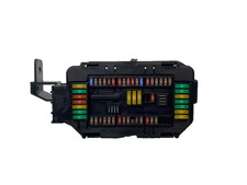 16 17 18 BMW X5 M F15 F85 FRONT RELAY JUNCTIO...