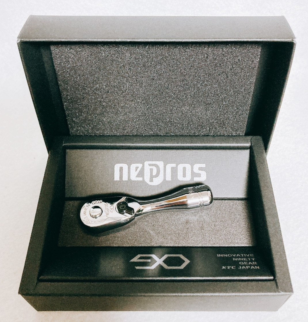 KTC KYOTO Tool Nepros 6.3sq. 90 Gear Short Ratchet Handle 1/4"" NBR290S