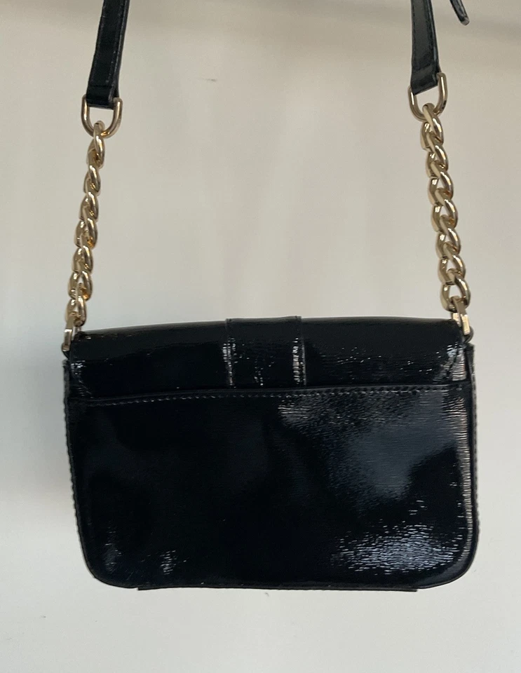 Michael Kors Saffiano patent Leather Crossbody Bag Black Gold Chain going out - Image 4 of 4
