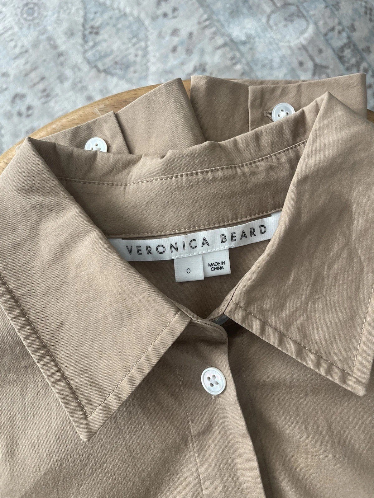 Veronica Beard crop button-down in deep khaki Siz… - image 1