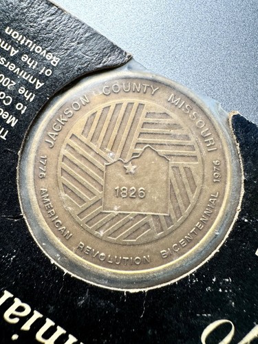 Medalla de bronce oficial del Bicentenario de la Revolución Americana Jackson Missouri 1976 - Imagen 6 de 6