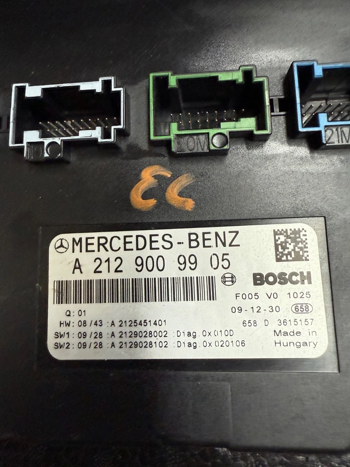 Mercedes GLK350 2010-2016 módulo de control de caja de fusibles delantero Sam A2129009905 (OEM) Foto 2 de 4