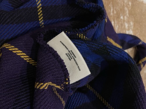 Burberry Oversized Tote — Extremely Rare - Picture 3 of 3