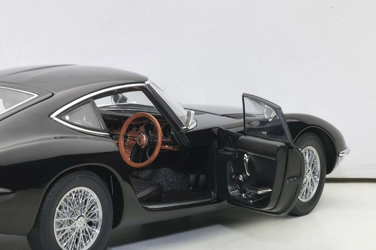 SUPER RARE* Autoart 1/18 Toyota 2000GT Coupe Black 1967 Wire Spoke