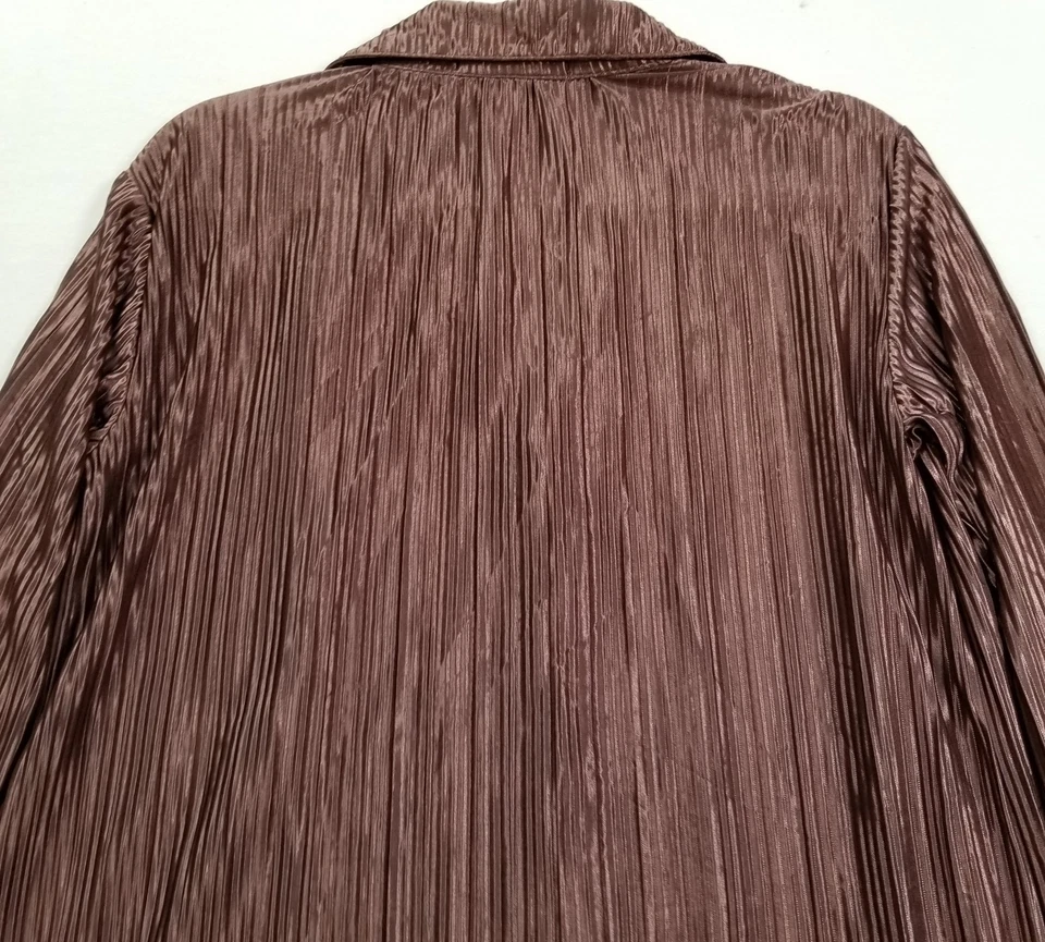 Camisa Top Blusa Top Almost Famous Abotonada Para Mujer Pequeña Marrón Brillo Mangas Largas” Foto 4 de 4