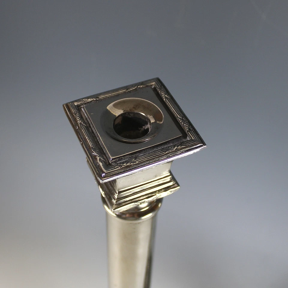 Par de candelabros grandes plateados juego de candelabros 21" de alto Foto 4 de 4