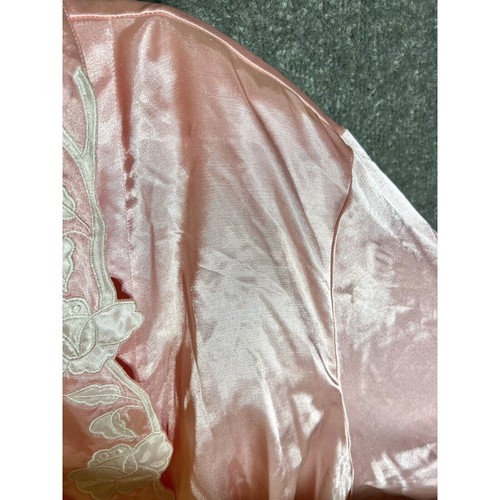 Vintage Victorias Secret Pink Satin Robe Womens Sz M/L Floral Applique POCKETS - Picture 8 of 8