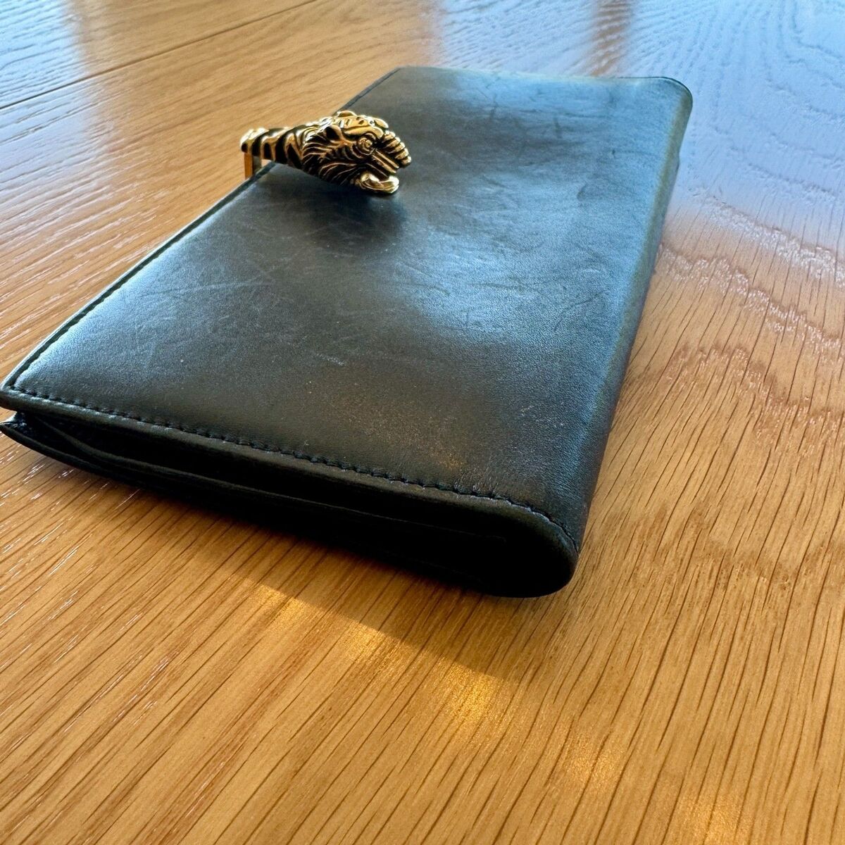 Vintage Gucci Tiger Head Black Leather Bi-Fold Wallet - Rare Vintage Gucci Tiger Head Black Leather Bi-Fold Wallet - Rare