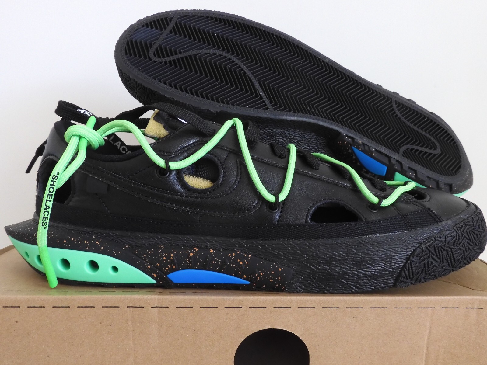 OFF WHITE X NIKE NIKE BLAZER LOW '77 OW X OFF WHITE NERO VERDE ELETTRICO TAGLIA 10 5 [DH7863 001]