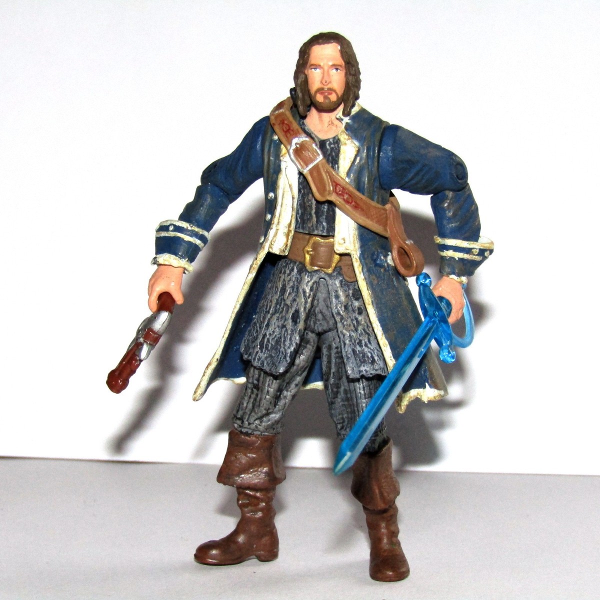 will-turner-e-jack-sparrow-duello-con-la-spada