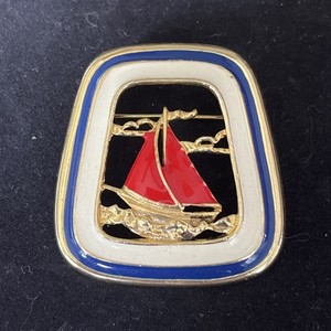 Vintage Red White Blue Enameled Sailboat Nautical Gold Tone Brooch Patriotic